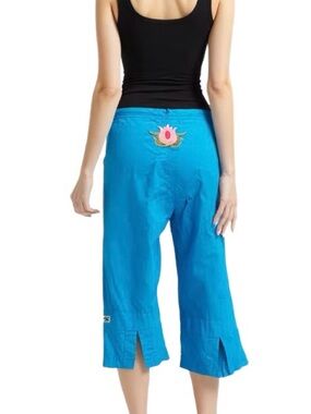 Be Present Y2K Capri Yoga Pants in Bright Blue Size Small